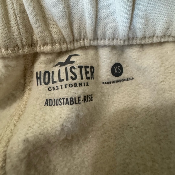HOLLISTER FEEL GOOD FLEECE DAD JOGGERS - Picture 3 of 4